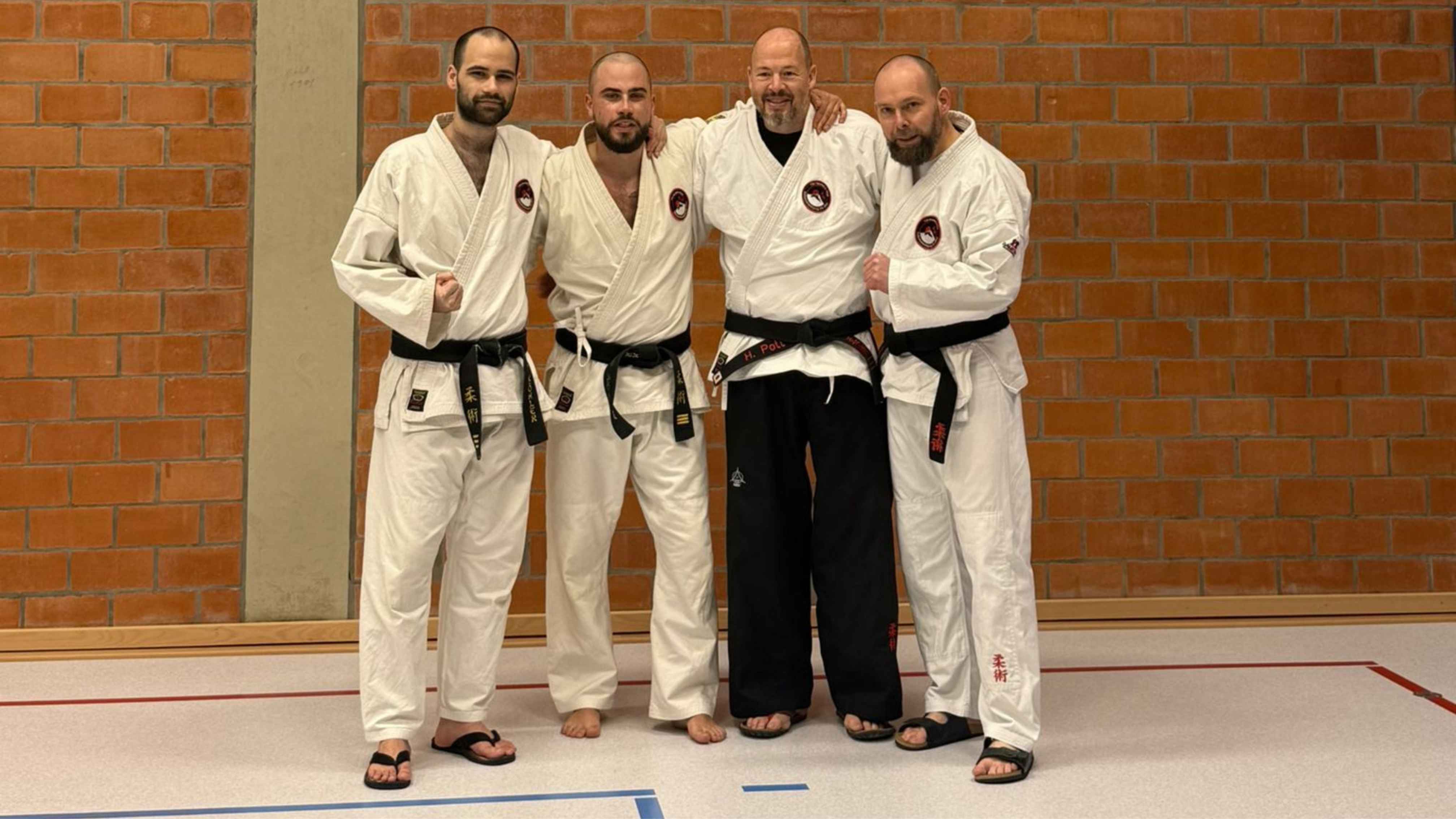 2512 DAN 4 Enrico Action